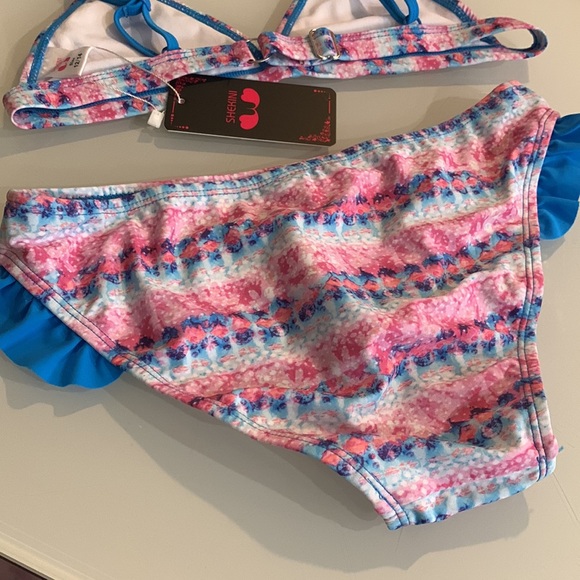 Bikini - Picture 6 of 7